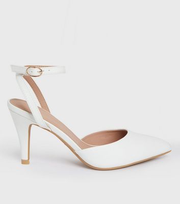 wide fit pointed court shoes