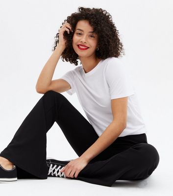 Click to view product details and reviews for Tall 3 Pack Khaki White And Black Crew Neck T Shirts New Look.