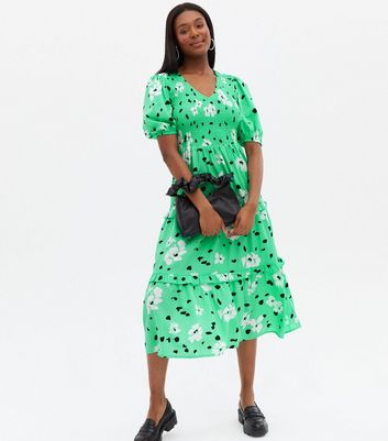 Damen Bekleidung Green Floral Shirred Tiered Midi Dress