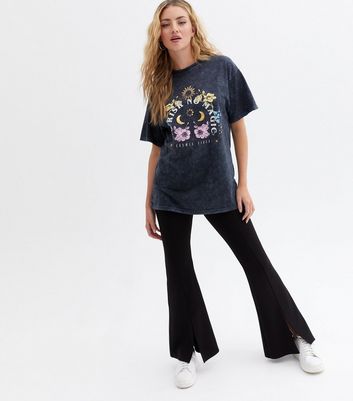 grey t shirt