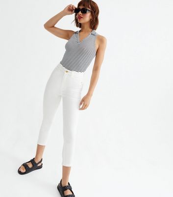 White three cheap quarter jeans