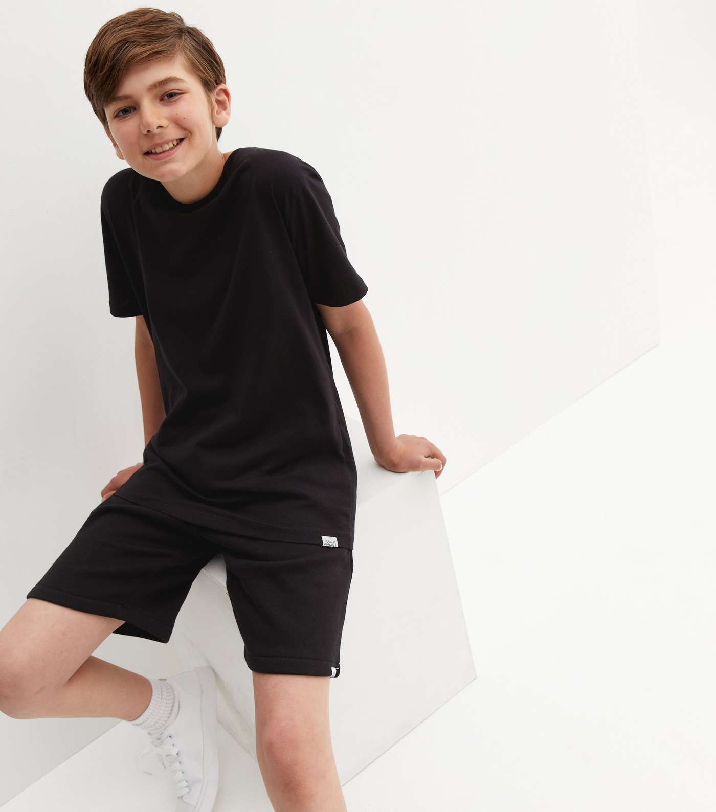 Boys Black Jersey T-Shirt and Shorts Set Image 2