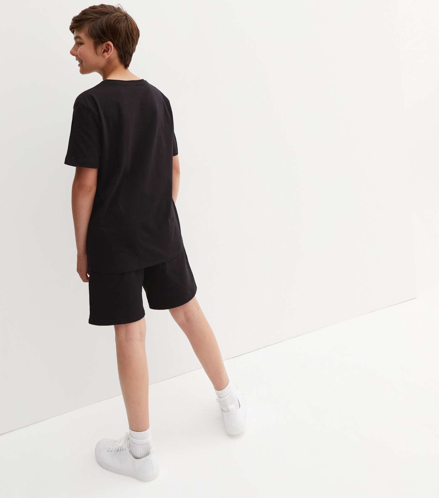 Boys Black Jersey T-Shirt and Shorts Set Image 4