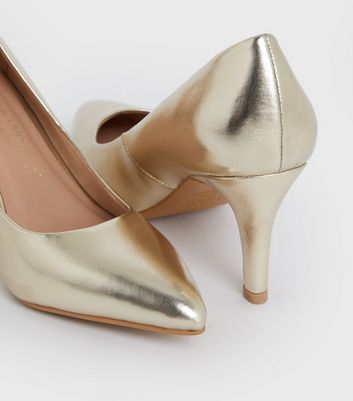 Gold peep toe shoes mid sale heel