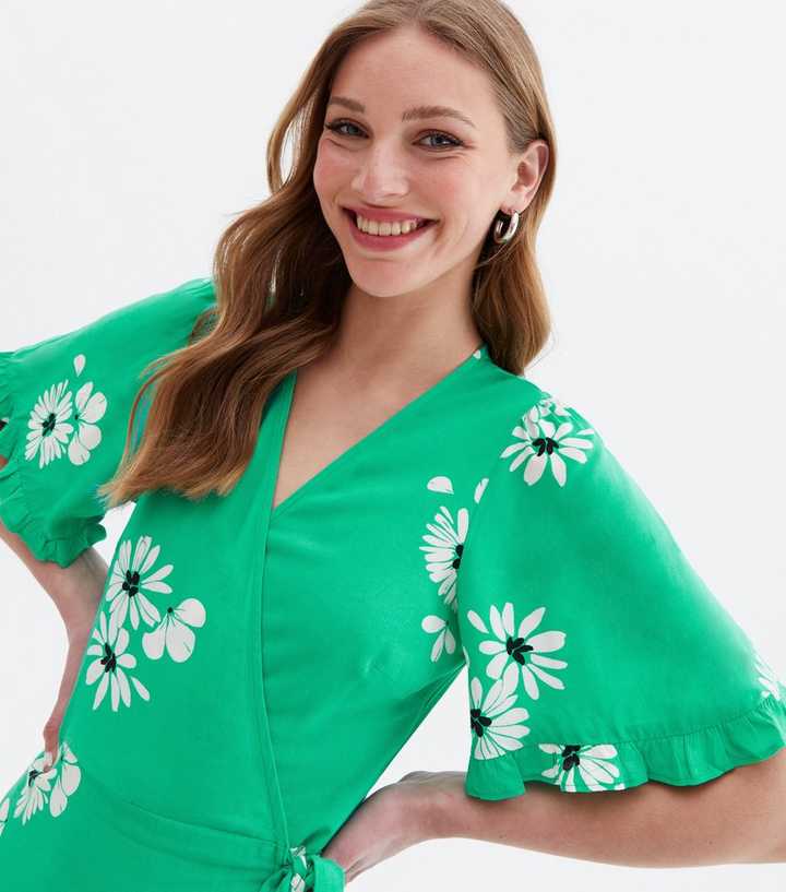 new look green floral wrap dress Green Crepe Tropical Pattern Wrap Midi Dress