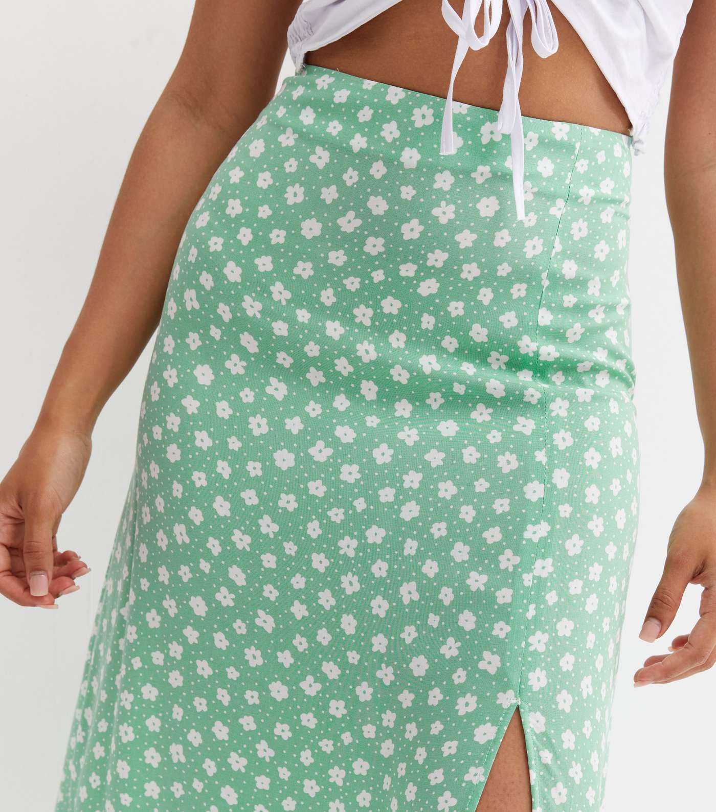 Petite Green Ditsy Floral Split Hem Midi Skirt Image 3