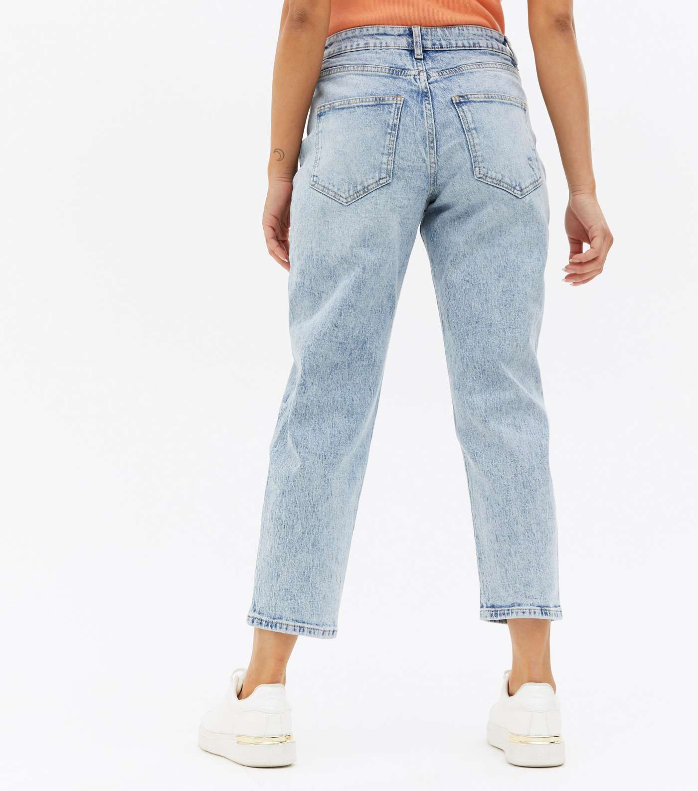 Petite Blue Bleach Wash High Waist Slim Fit Tori Mom Jeans Image 4