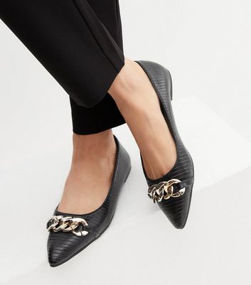 black pointed ballet pumps