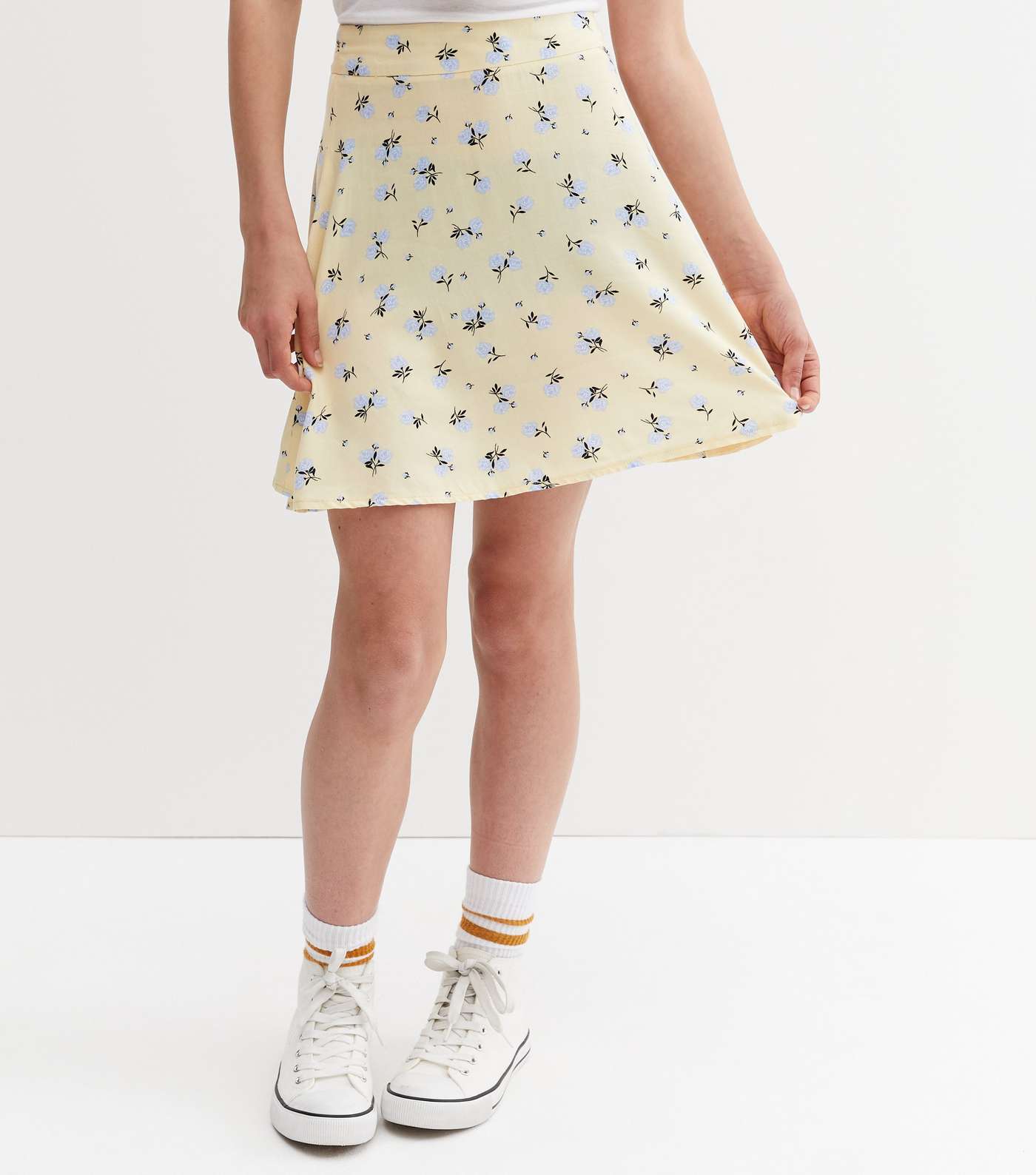 Girls Yellow Floral Skirt Image 2