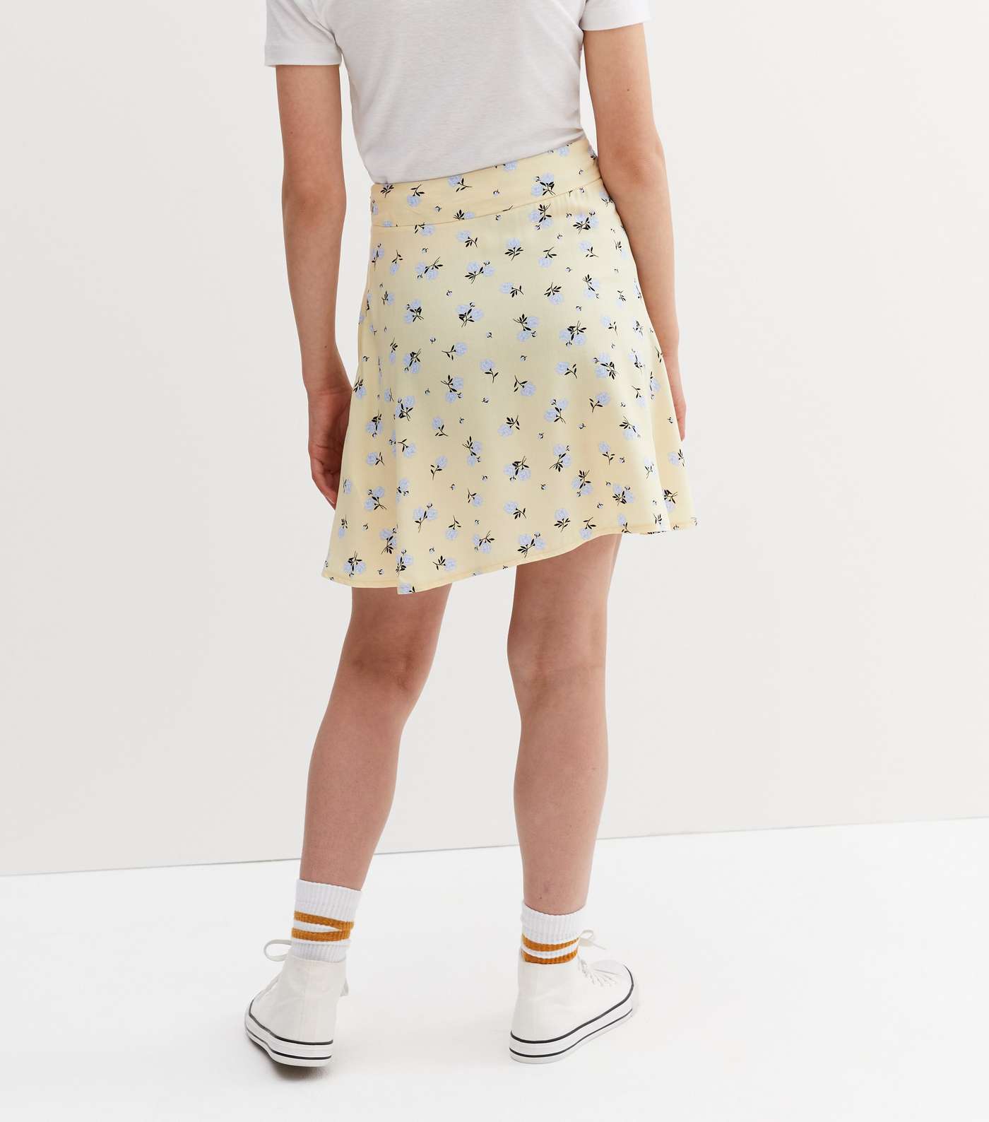 Girls Yellow Floral Skirt Image 4