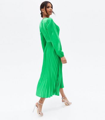 pleated dress green