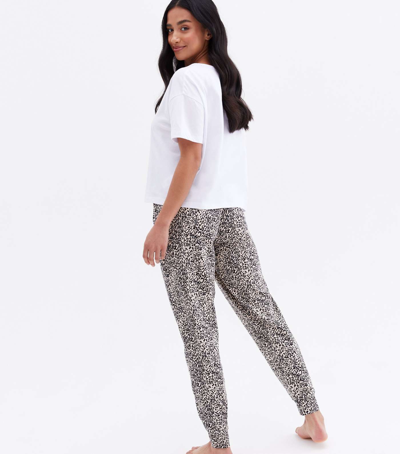 Petite White Heart Leopard Print Metallic T-Shirt and Jogger Pyjama Set Image 4