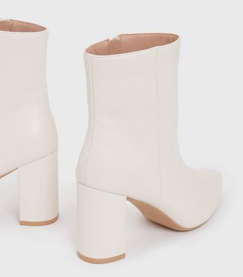 White block sale heel boot