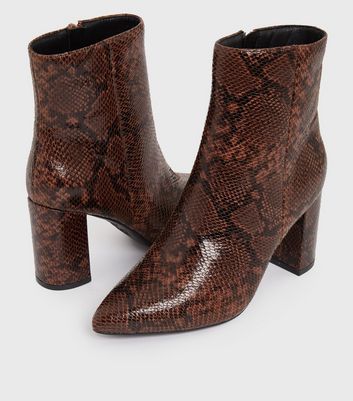 Newlook hotsell snake boots