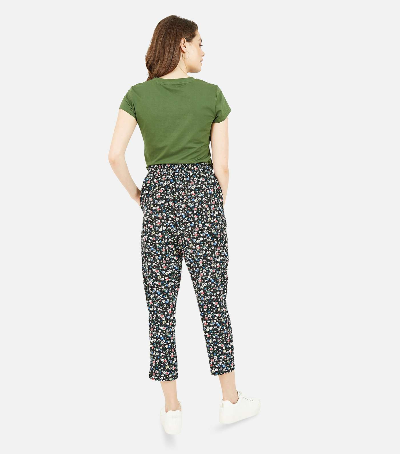 Yumi Black Ditsy Floral Tie Crop Trousers Image 3