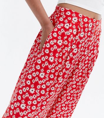 Red Daisy Wide Leg Crop Trousers | New Look