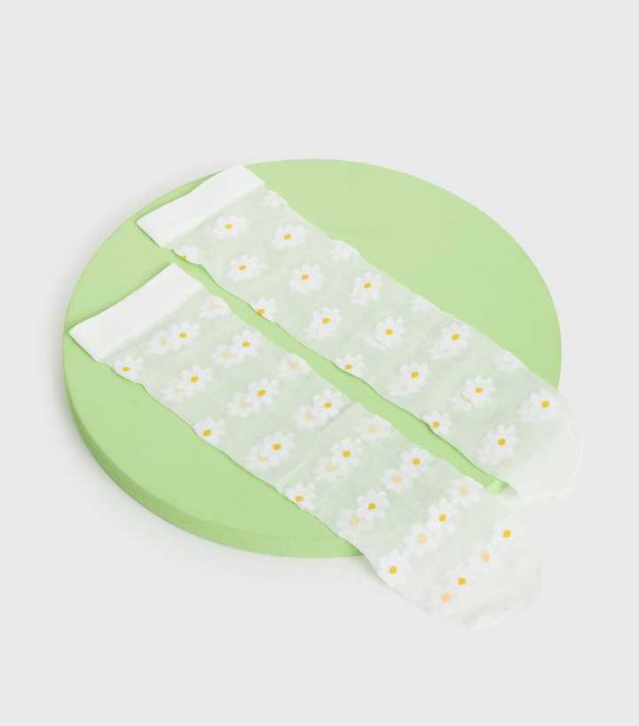 Pick Me White Daisy Socks