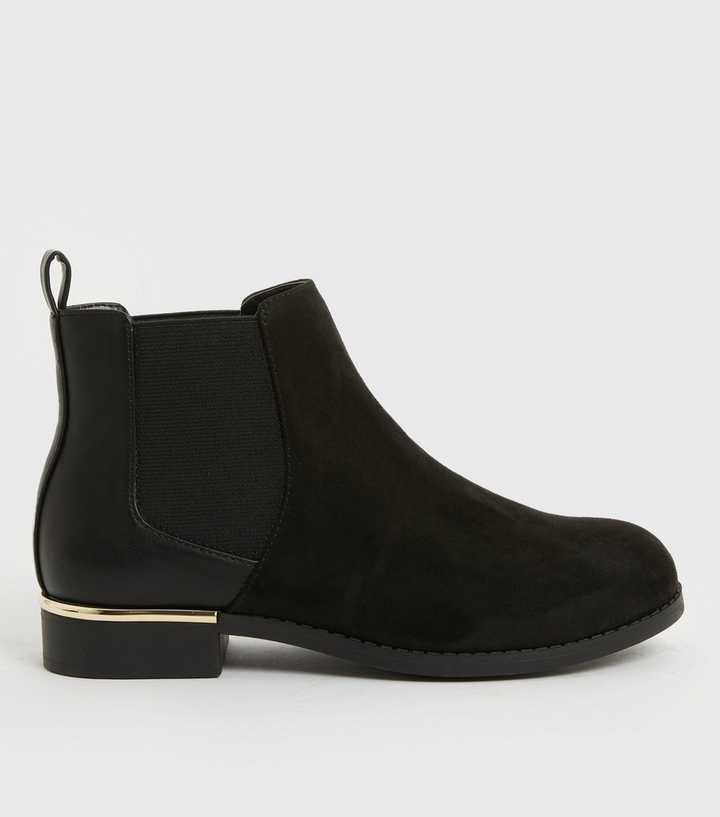 metal trim chelsea boots