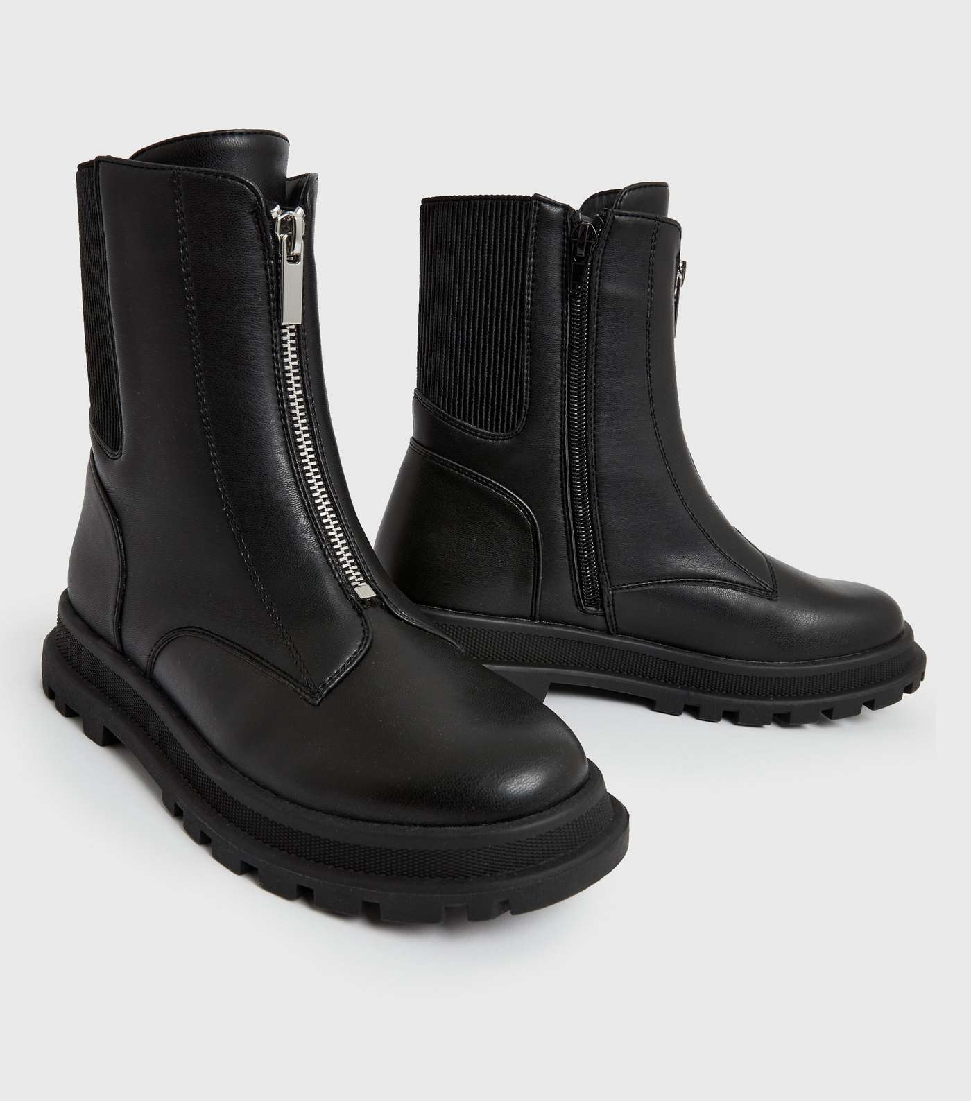 Girls Black Zip Front Cleated Chunky Boots Image 3
