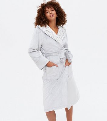 White Fluffy Hooded Robe  Chelsea Peers NYC