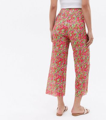 Pink Floral Plissé Crop Trousers | New Look