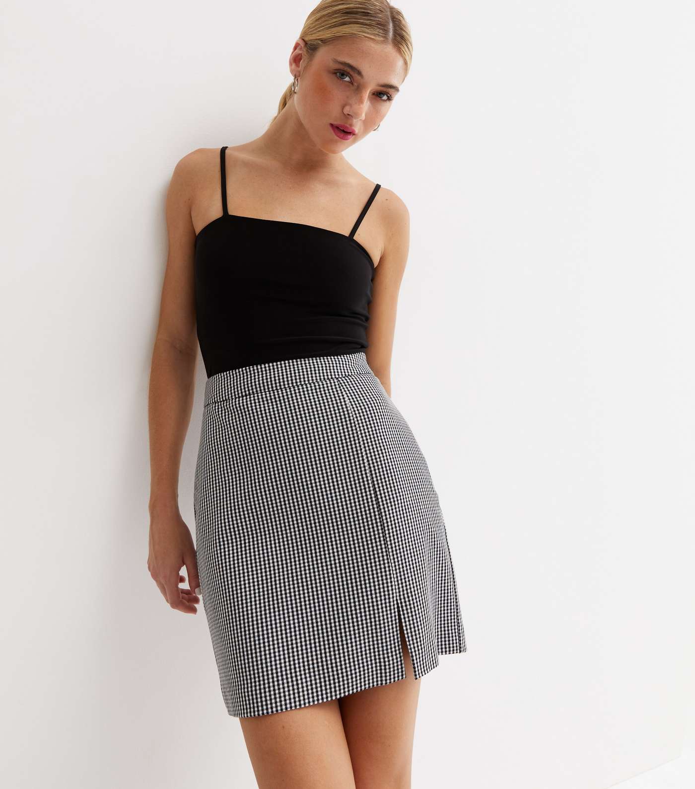 Black Check Split Hem Mini Skirt Image 3