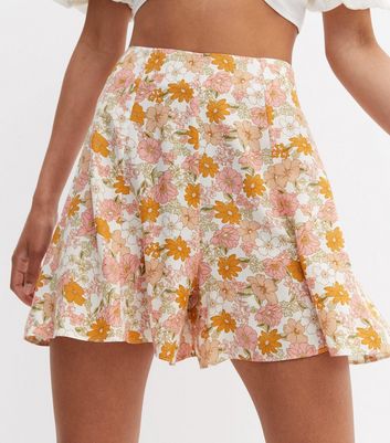 Tall White Floral Flippy Shorts | New Look