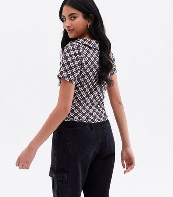 Damen Bekleidung Brown Floral Ruched Collared T-Shirt Damen Bekleidung Brown Floral Ruched Collared T-Shirt
