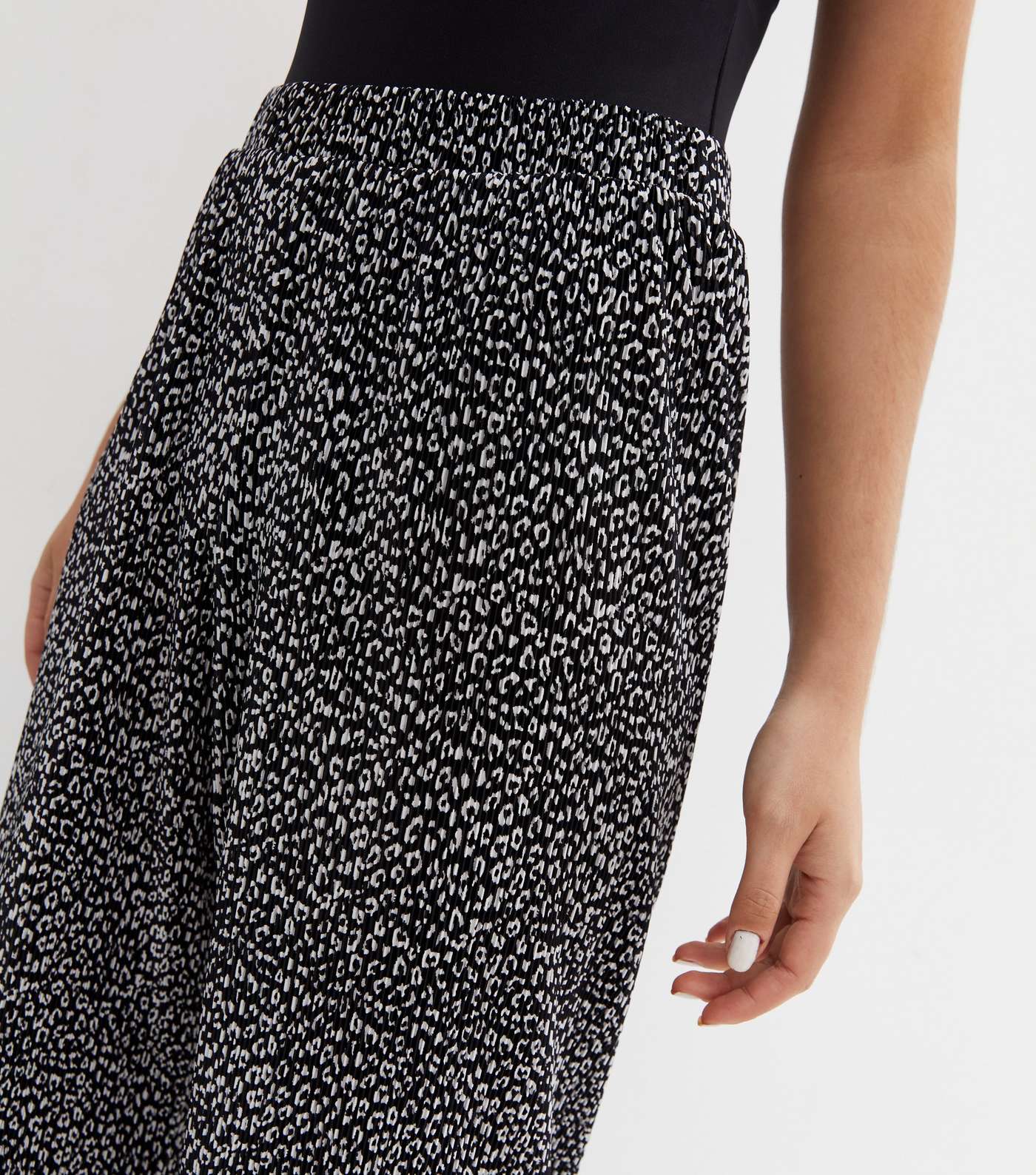 Black Leopard Print Plissé Wide Leg Trousers Image 3