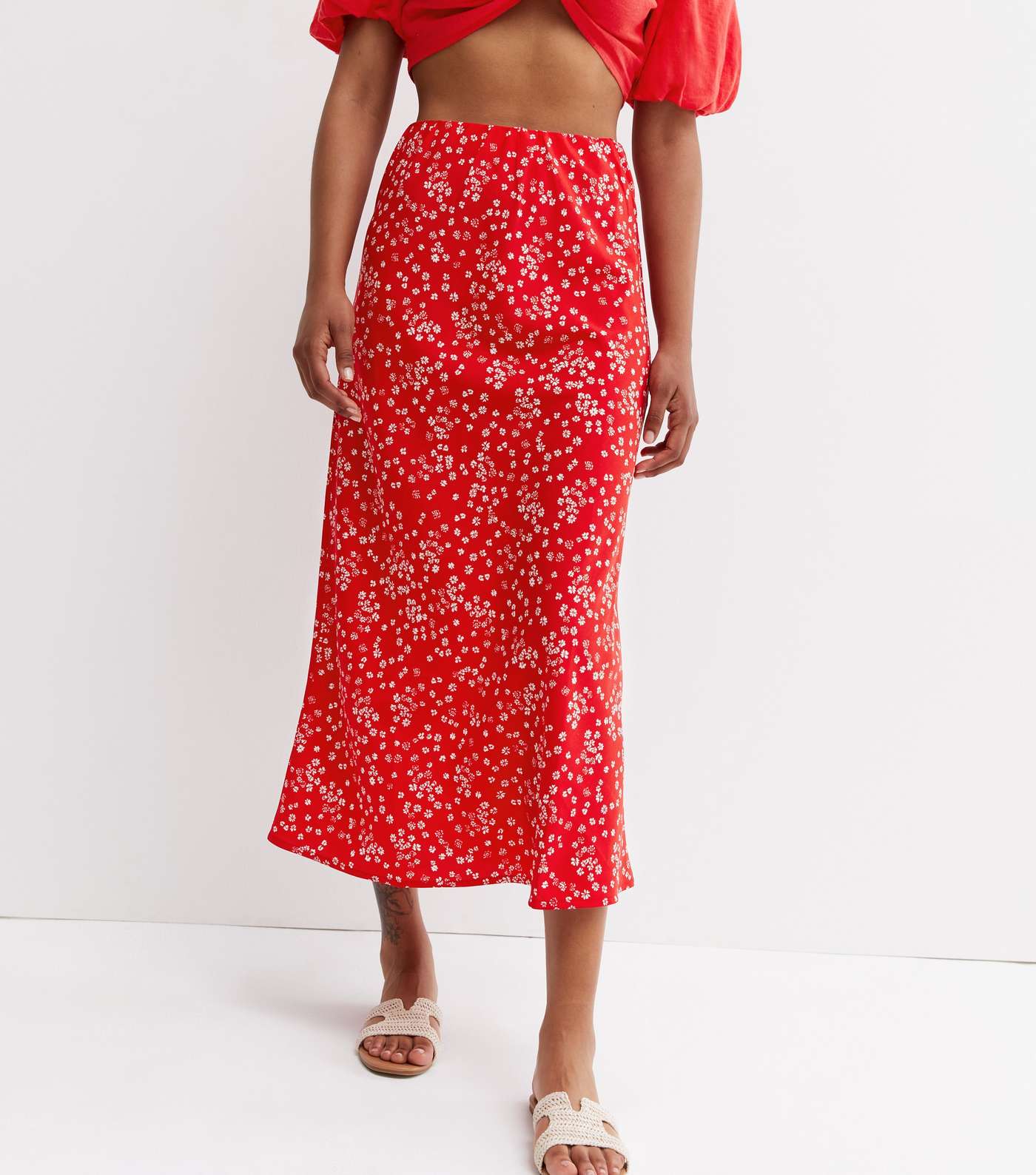 Red Floral Crepe Midi Skirt Image 2