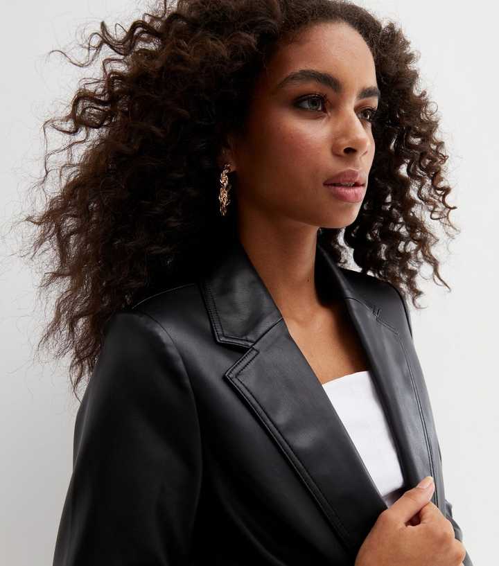 https://media2.newlookassets.com/i/newlook/834842401M1/womens/clothing/coats-jackets/black-leather-look-blazer.jpg?strip=true&qlt=50&w=720
