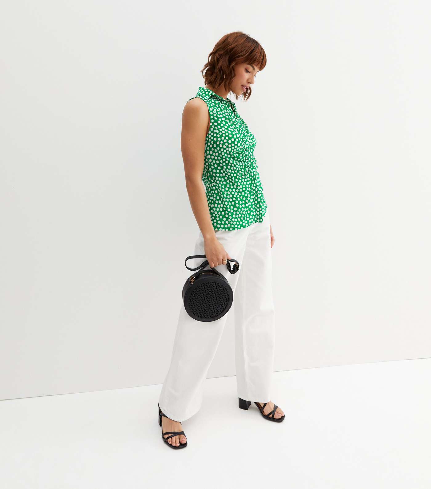 Green Spot Ruched Sleeveless Collared Blouse Image 2