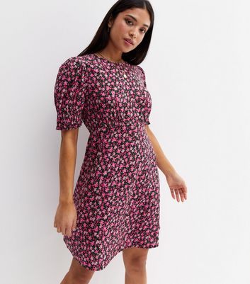 Petite Pink Ditsy Floral Crepe Mini Dress New Look