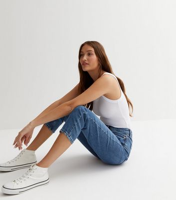 Mom jeans best sale and converse