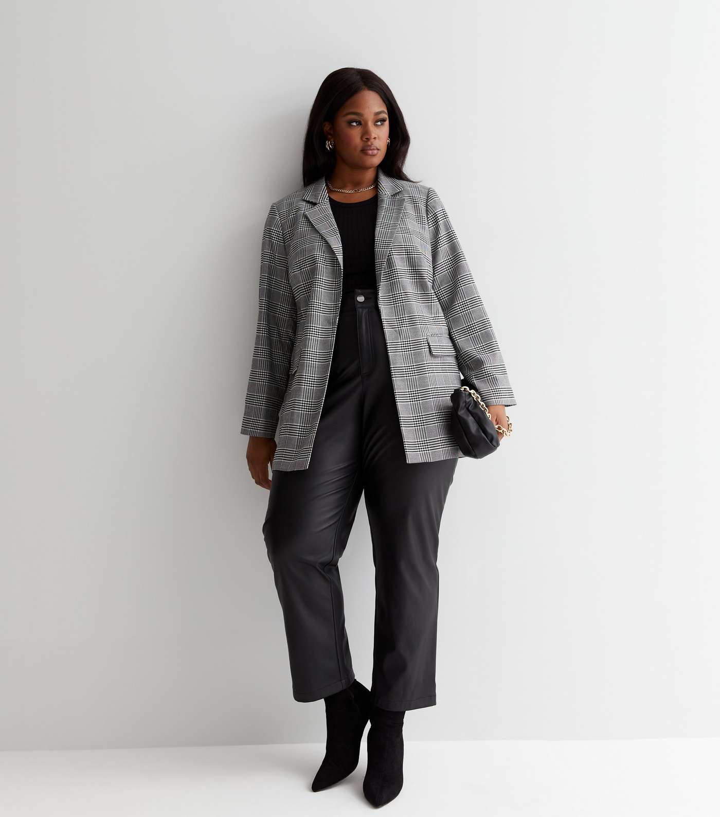 Curves Black Check Relaxed Fit Blazer Image 2