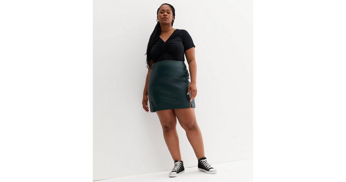 11916 Green Leather Look Mini Skirt