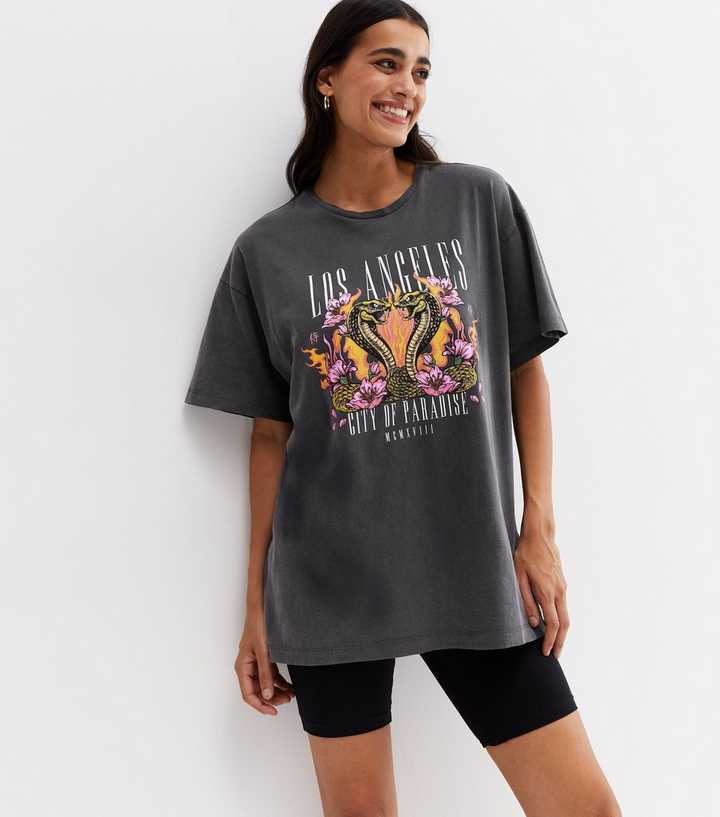 New Look oversized T-shirt with New York skyline print in washed gray