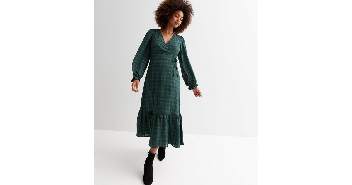 Dark Green Check Seersucker Tiered Midi Wrap Dress | New Look