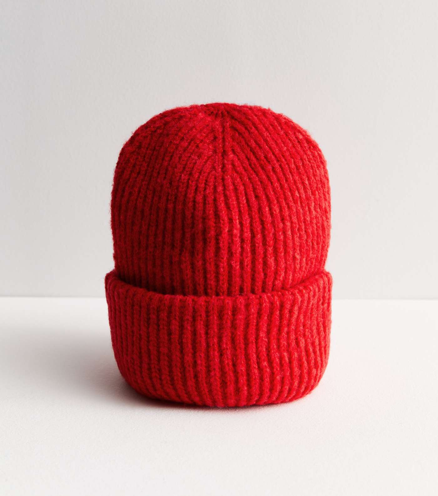 Red Chunky Knit Beanie Image 2