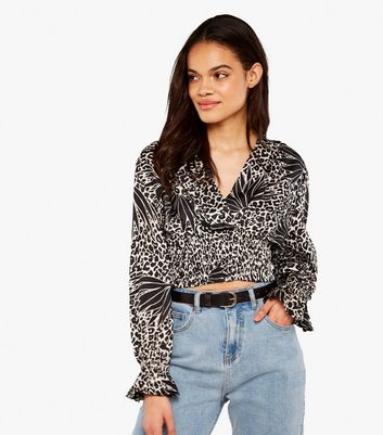 Leopard print crop deals top new look