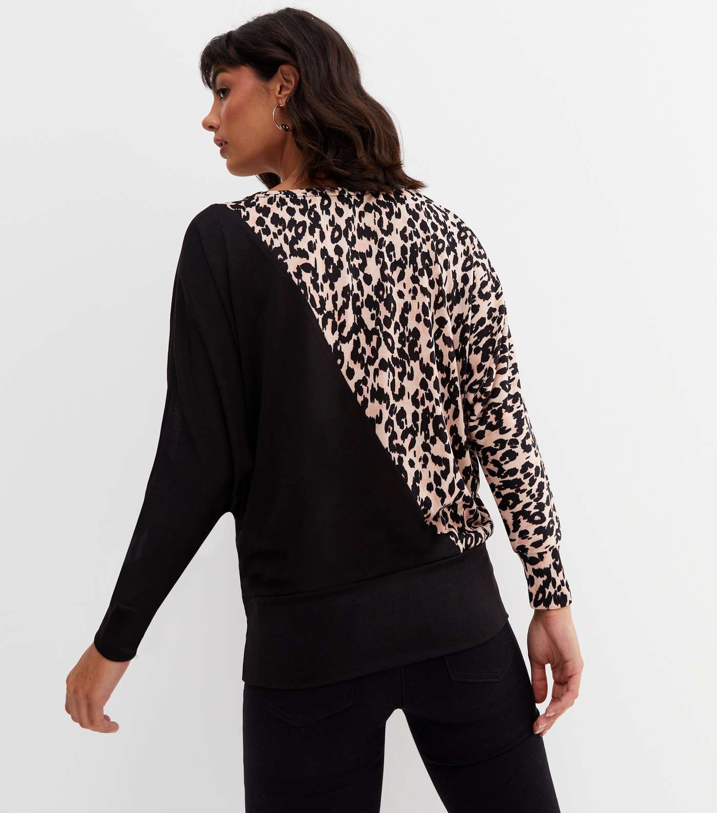 Black Leopard Print Fine Knit Deep Hem Jumper Image 4