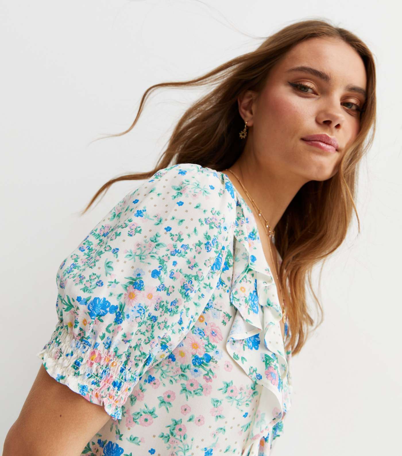 White Floral Ruffle V Neck Puff Sleeve Blouse