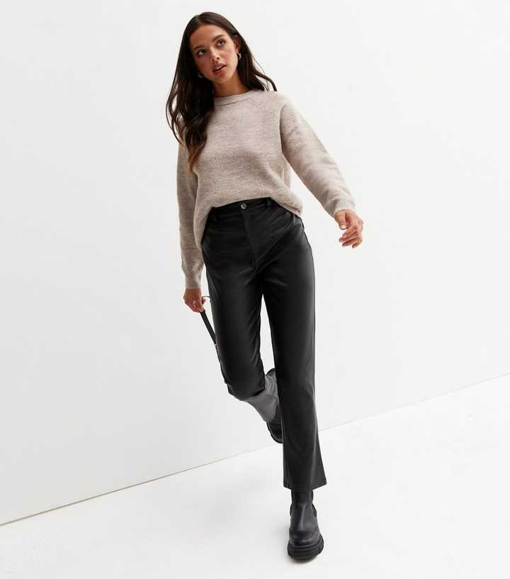 https://media2.newlookassets.com/i/newlook/838156001/womens/clothing/trousers/black-leather-look-trousers.jpg?strip=true&qlt=50&w=720