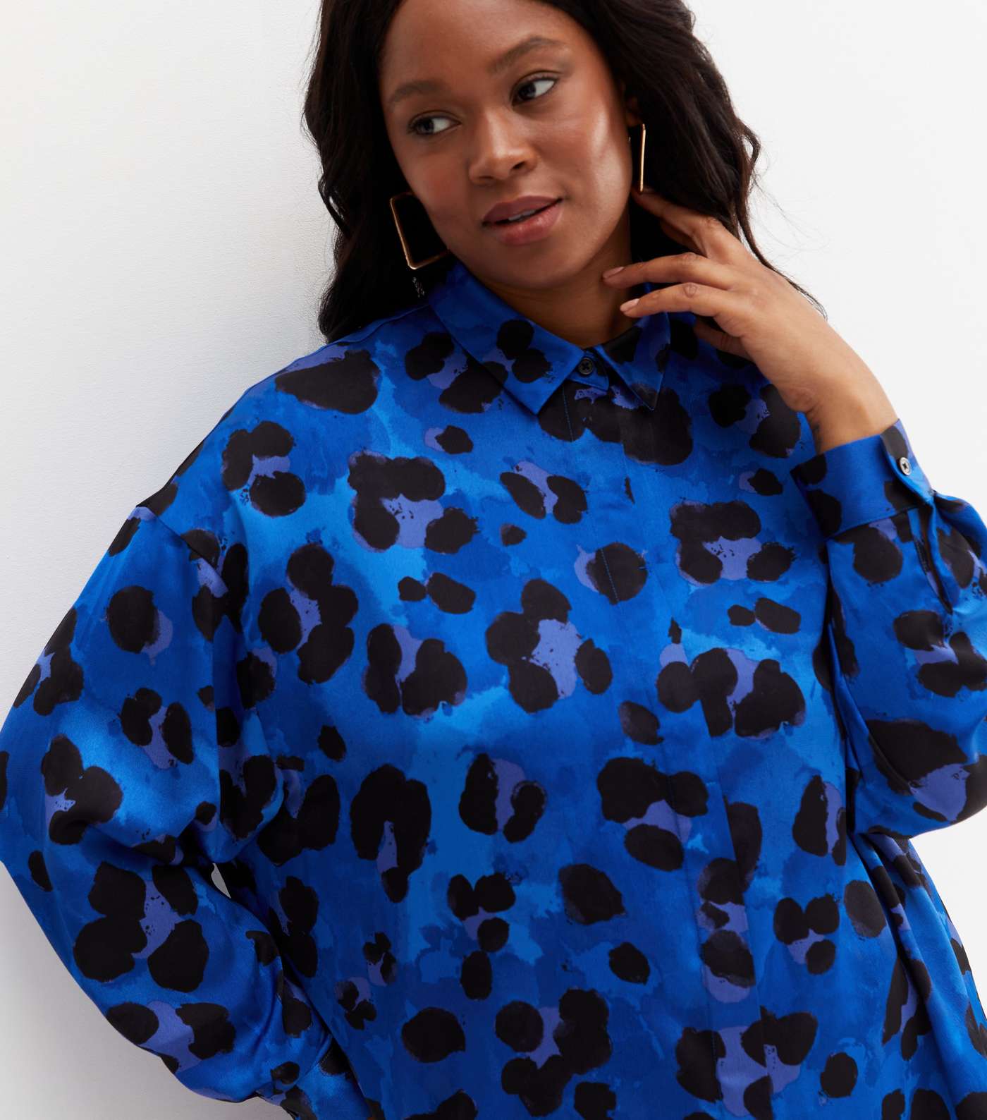 Curves Blue Leopard Print Satin Oversized Shirt Image 3