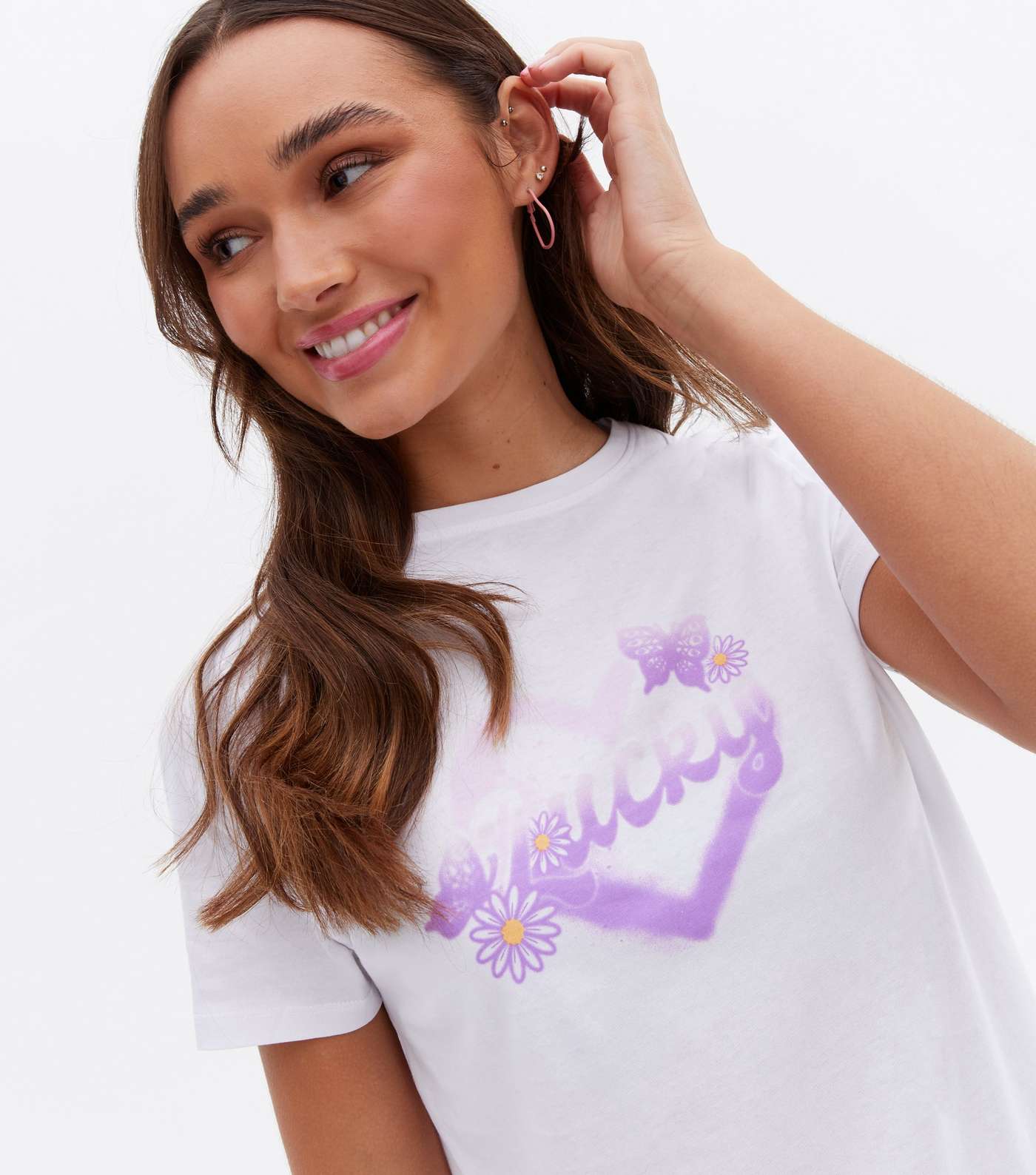 White Heart Floral Lucky Logo T-Shirt Image 3
