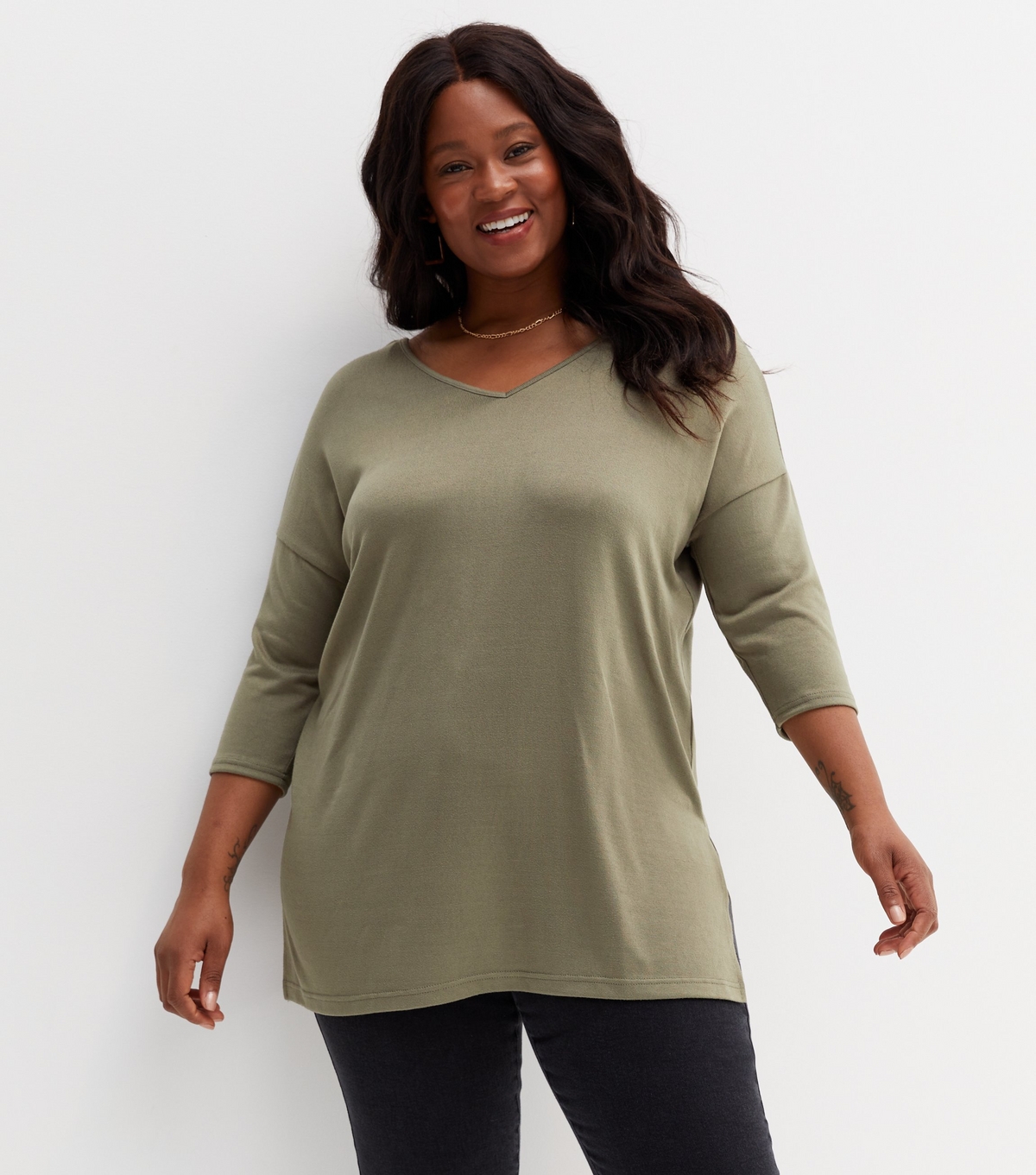 Women's Plus Size Olive Fine Knit Long V Neck Top Curves New Look