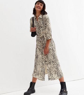 Leopard print midi shirt on sale dress