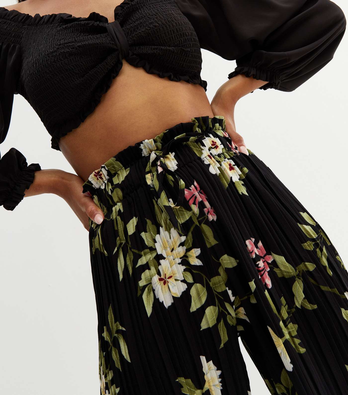 Blue Vanilla Black Floral Pleated Wide Leg Crop Trousers Image 3