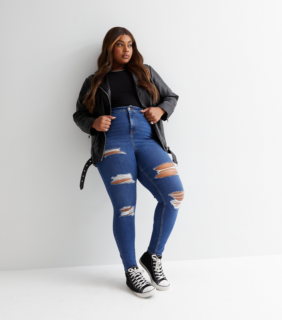 Women's Plus Size Blue Ripped Mid Rise Amie Skinny Jeans Curves New Look