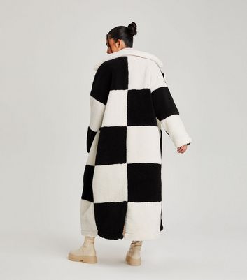Urban Bliss Checkerboard Borg Jacket In Black And Cream for Women